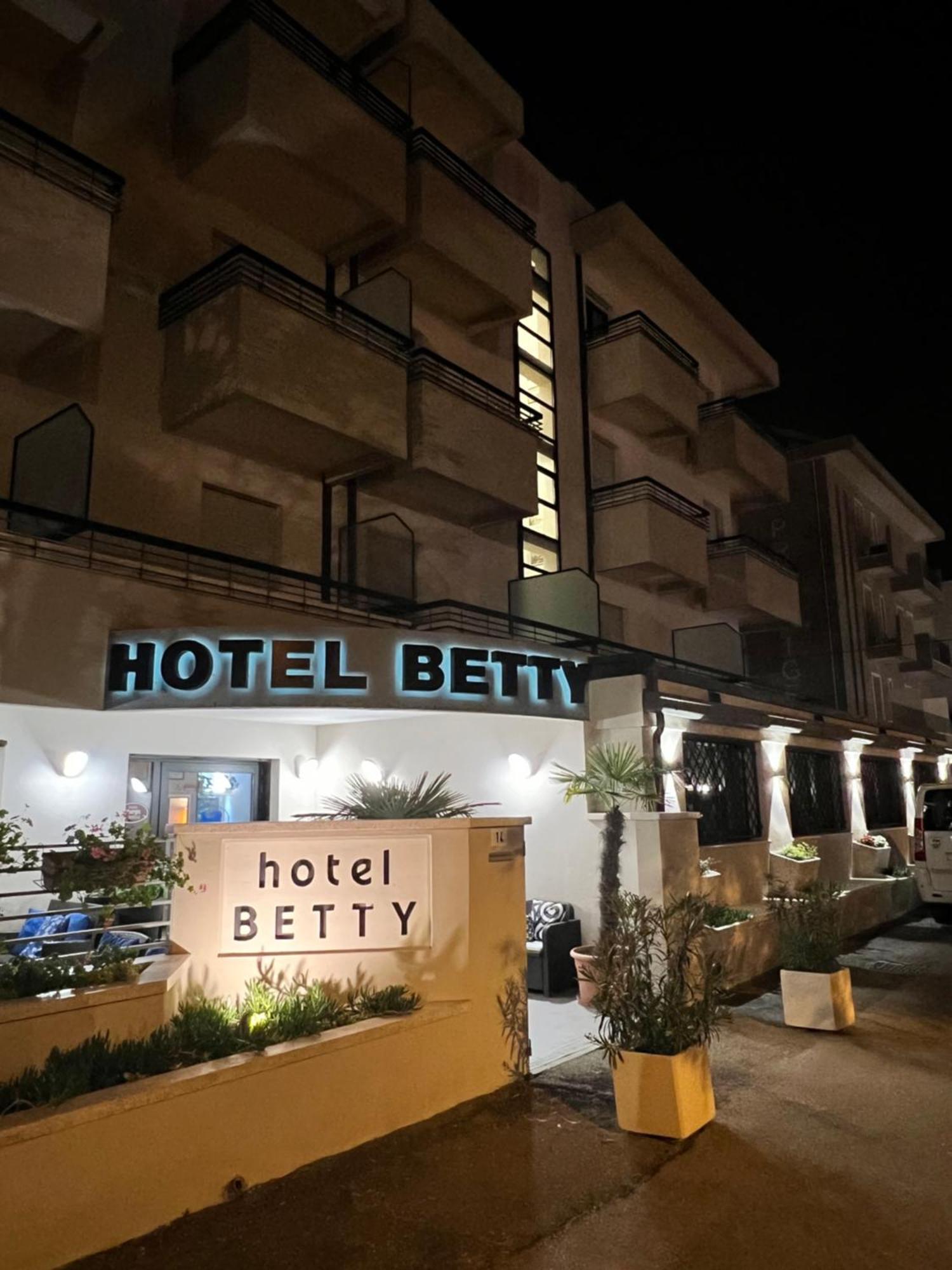 Hotel Betty Rimini Exterior photo