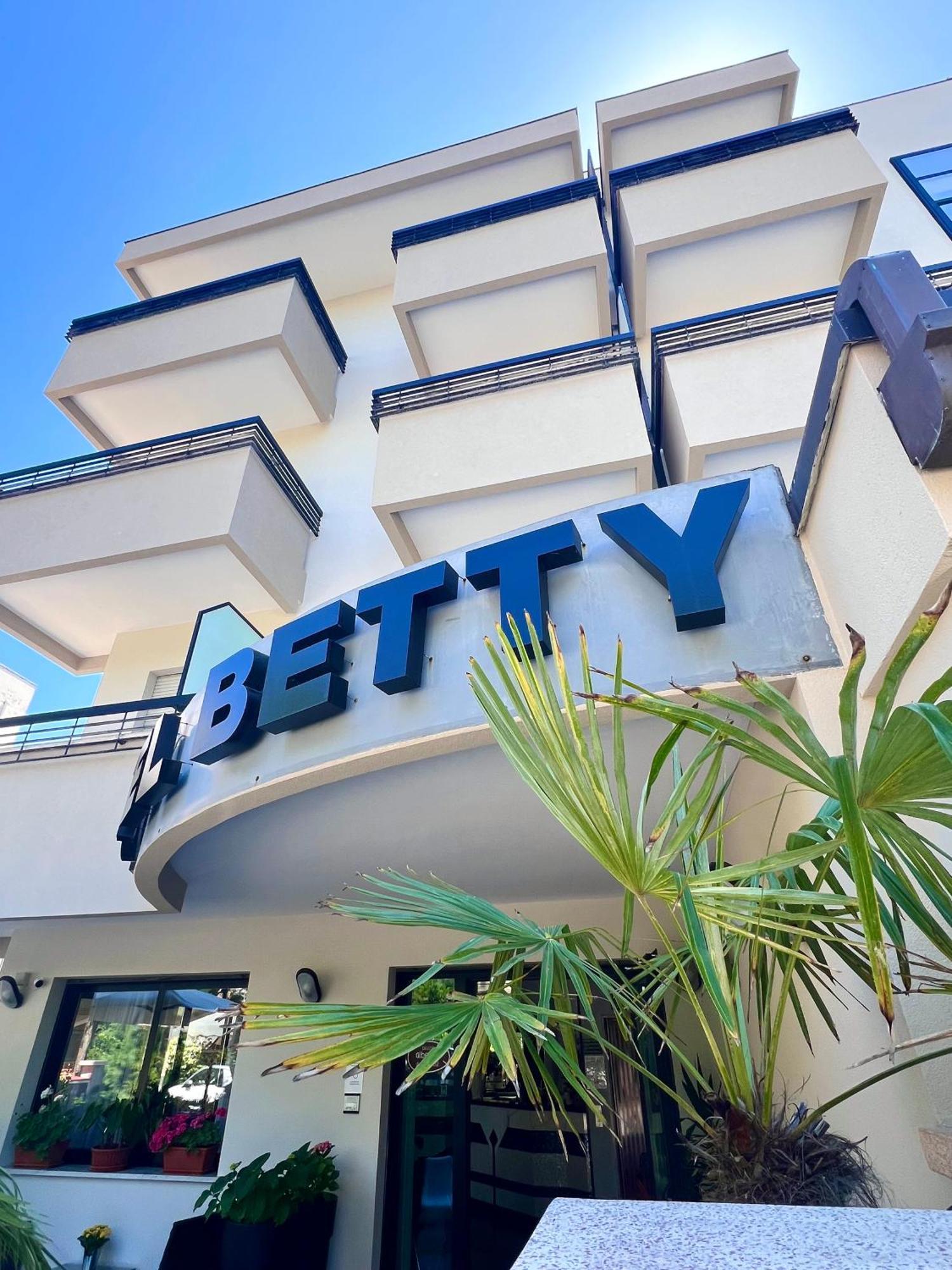 Hotel Betty Rimini Exterior photo